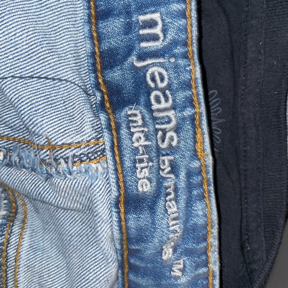 These are MJ Jeans, Mid-Rise